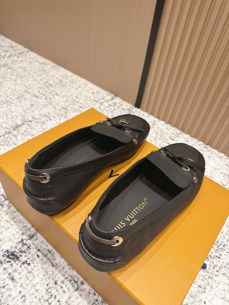 l0vis Vvtt0n loafers